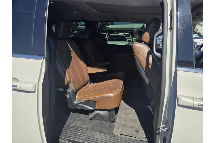 $17390 : Chrysler Pacifica 2017 Limit image 10