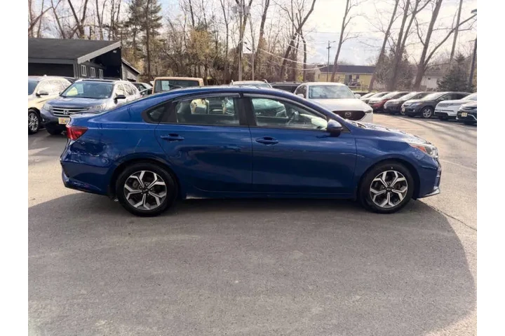 $10500 : 2019 Forte LXS image 7