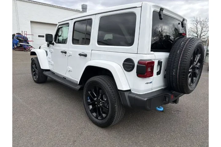 $30890 : Jeep Wrangler Unlimited 2022 image 3