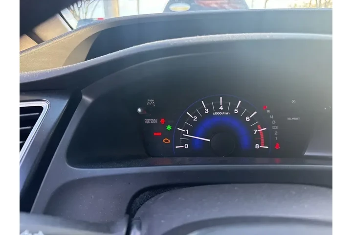 $12479 : Honda Civic 2013 LX 4dr Seda image 3