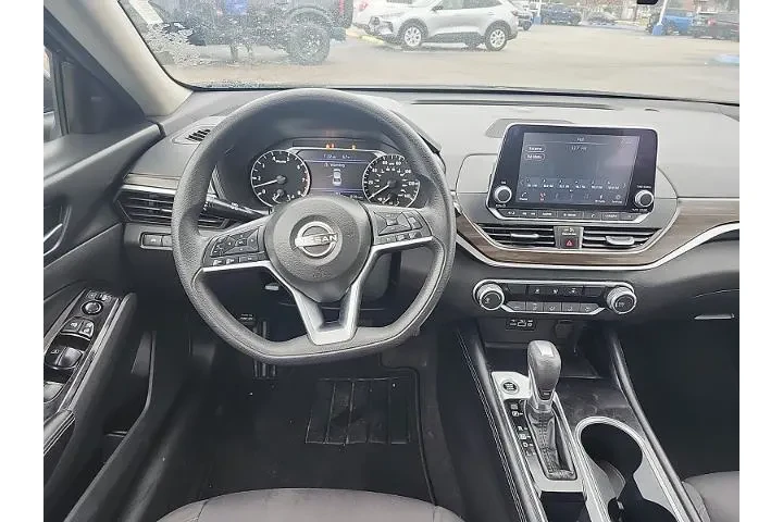 $16999 : Nissan Altima 2023 2.5 SV 4d image 6