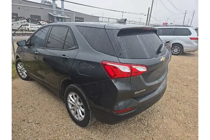 $13476 : Chevrolet Equinox 2020 LS 4d image 2