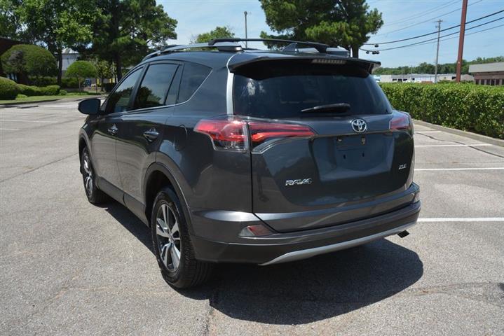 2018 RAV4 XLE image 9