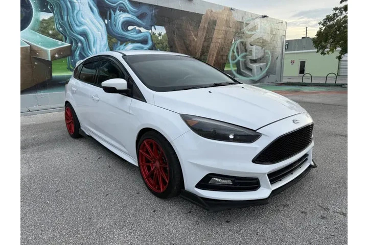 $12995 : 2017 Focus ST image 6
