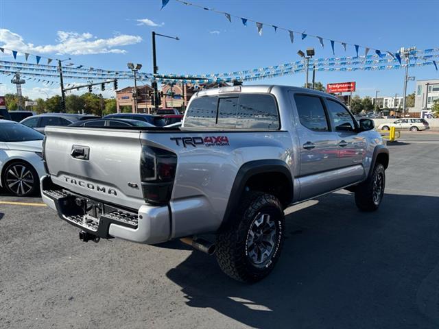 $34299 : 2019 Tacoma 4WD SR Double Cab image 5