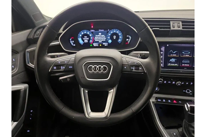 $25998 : Audi Q3 2022 AWD quattro S l image 10
