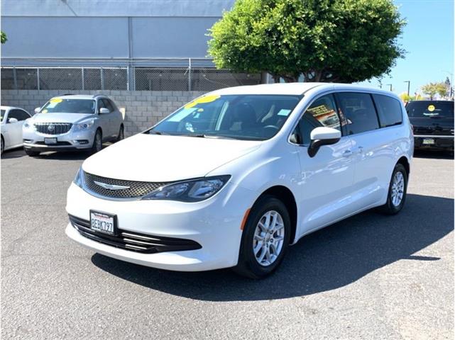$24995 : 2017 Chrysler Pacifica Touring image 2