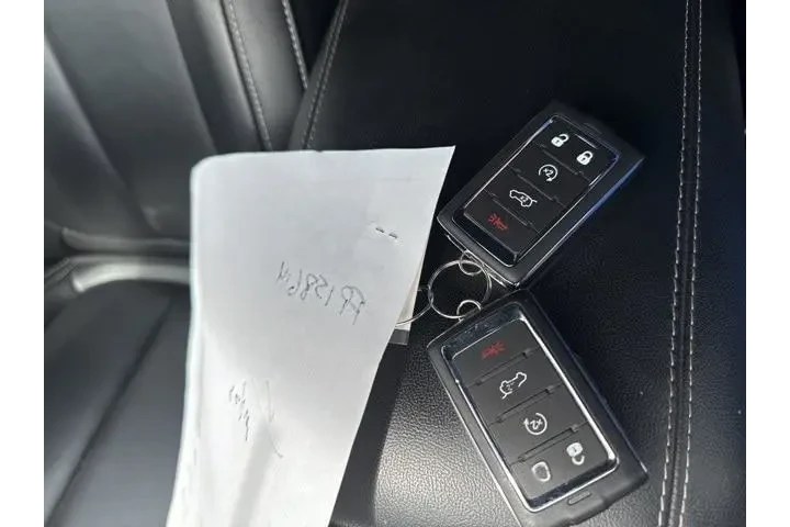 $30000 : Jeep Grand Cherokee 2024 4x4 image 5