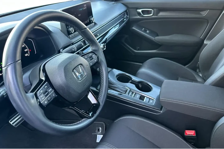 $27981 : Honda Civic 2025 Sport 4dr S image 10