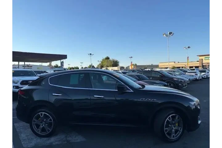 $23227 : Maserati Levante 2017 AWD 4d image 8