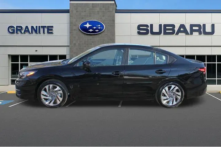 $32571 : Subaru Legacy 2025 AWD Limit image 7