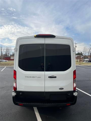 $13995 : 2018 Transit 250 Van Med. Roo image 8