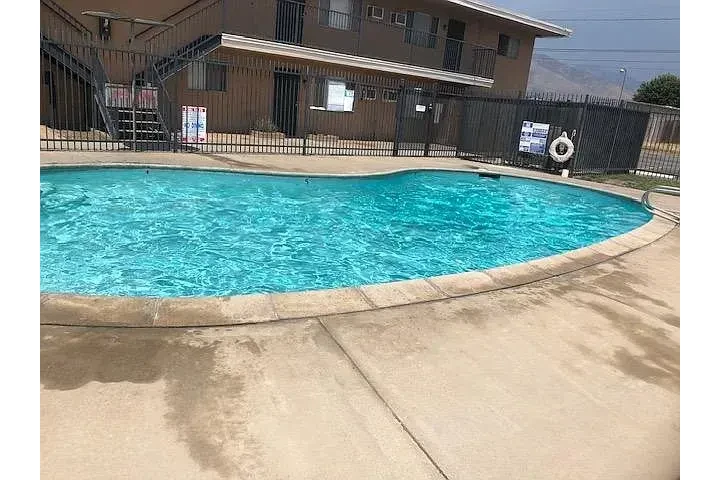 $1150 : apartment for rent image 3