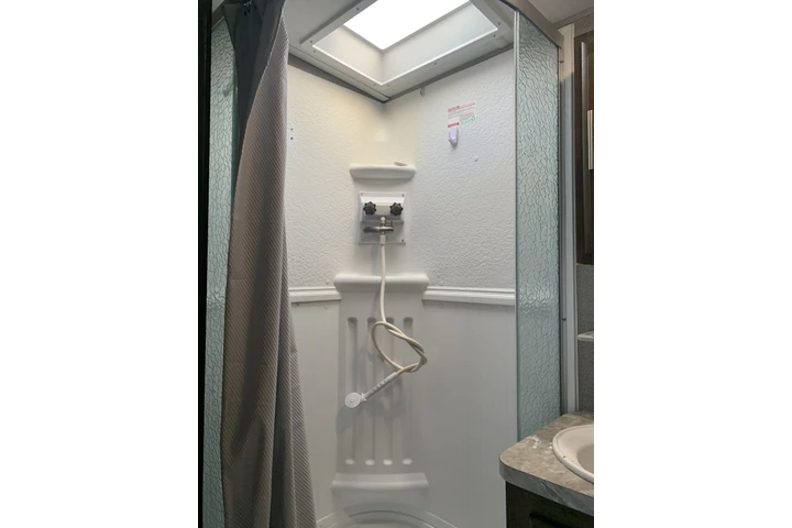 $1200 : Rento traila en Los Angeles image 6