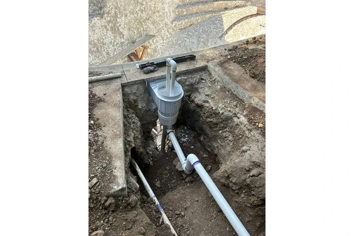 Gustavo pool image 3