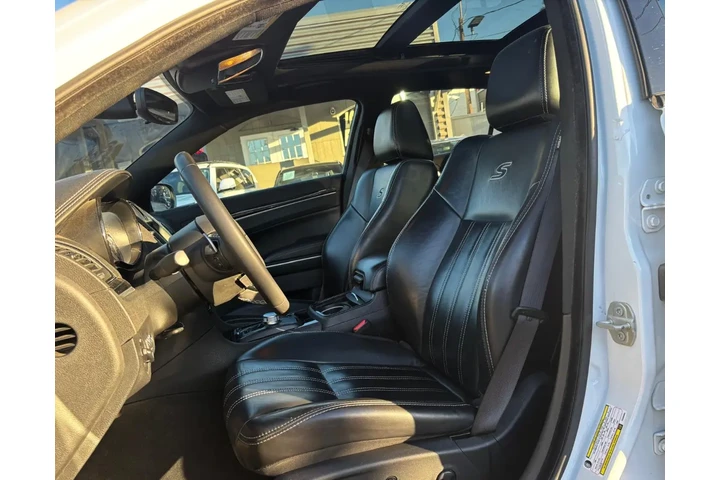 2023 300 300 S image 7