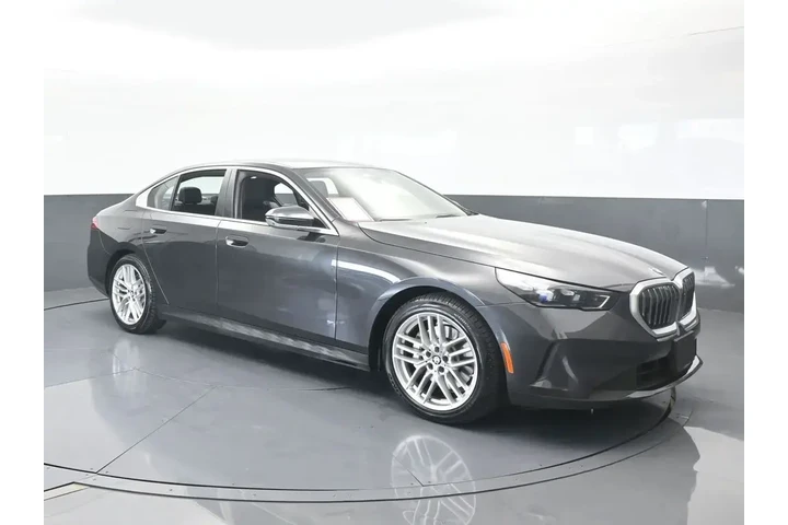 $37599 : BMW 5 Series 2024 AWD 530i x image 8