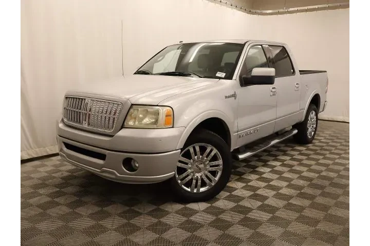 $12947 : Lincoln Mark LT 2007 4dr Sup image 2