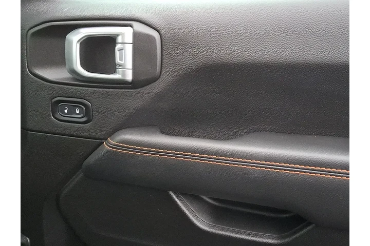 $38995 : Jeep Gladiator 2023 4x4 Moja image 10