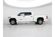 $36998 : Toyota Tundra 2022 4x4 SR5 4 thumbnail