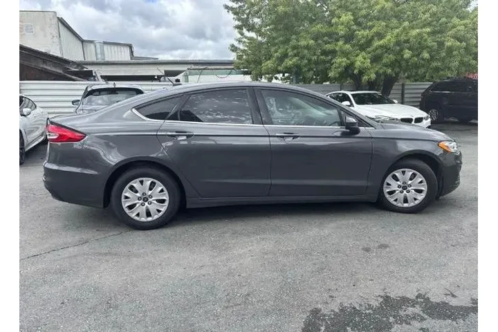 $14989 : Ford Fusion 2019 S 4dr Sedan image 3