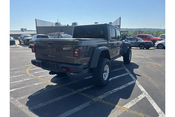 $31490 : Jeep Gladiator 2020 4x4 Laun image 6