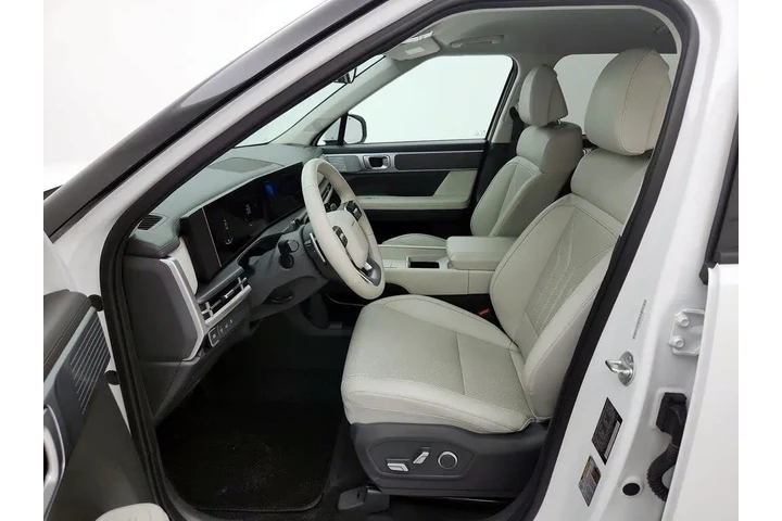 $30998 : Hyundai SANTA FE 2025 SEL 4d image 3