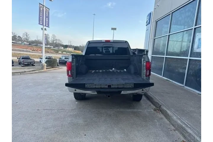 $30988 : Ford F-150 2019 4x4 Lariat 4 image 7