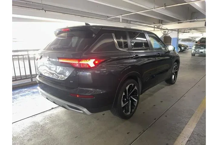$24300 : Mitsubishi Outlander 2024 AW image 4