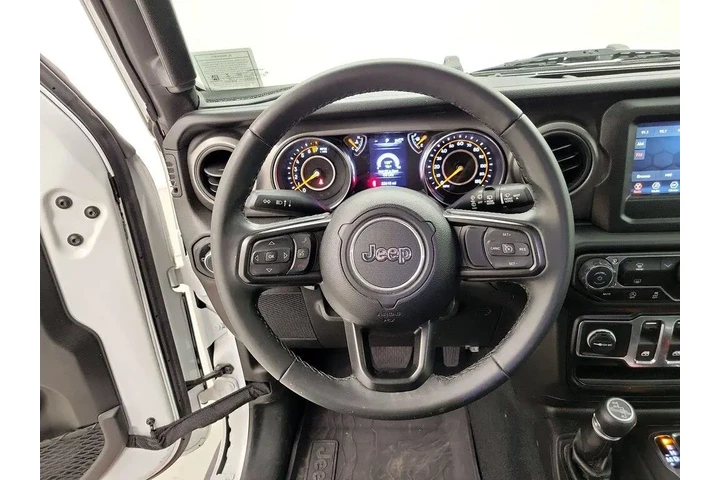 $30998 : Jeep Wrangler 2022 4x4 Willy image 10
