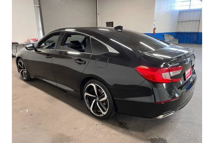 $19589 : Honda Accord 2018 Sport 4dr image 5
