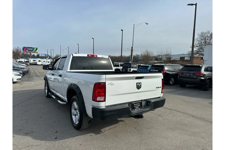 $10980 : 2014 RAM 1500 4WD Crew Cab 14 image 4