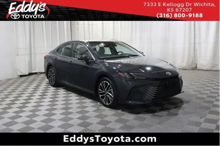 $39989 : Toyota Camry 2025 AWD XLE 4d image 1