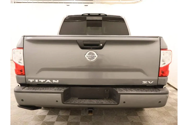$23762 : Nissan Titan 2021 4x2 SV 4dr image 5