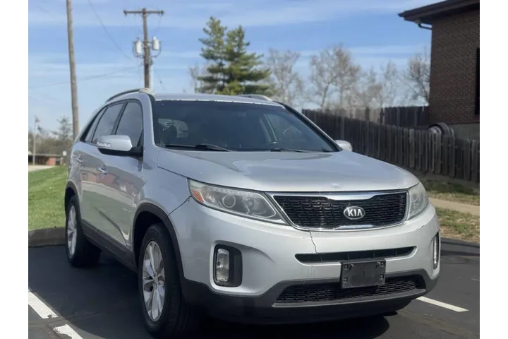 $4999 : 2015 Sorento EX image 4