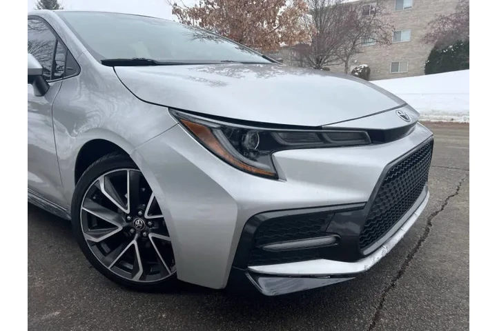 $19999 : 2021 Corolla SE image 5