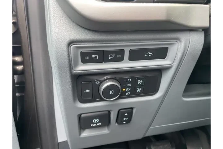 $31722 : Ford F-150 2021 4x4 XLT 4dr image 6