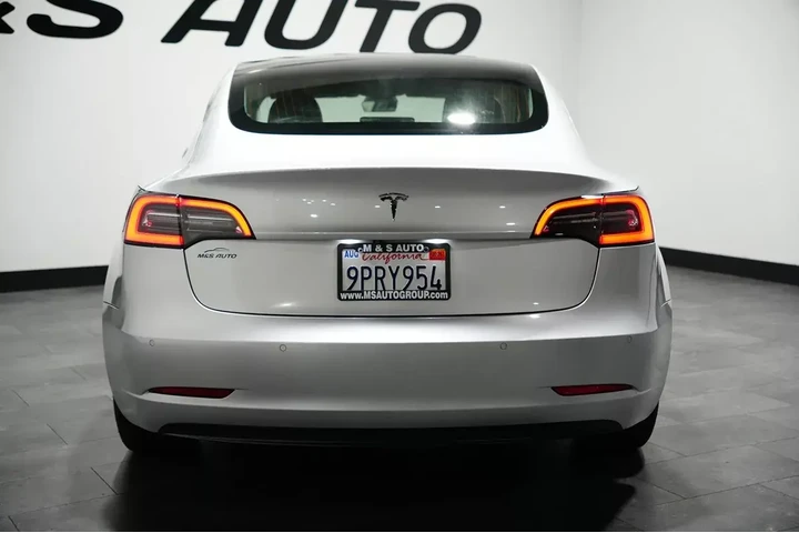 $20557 : 2018 Model 3 Long Range Batte image 10