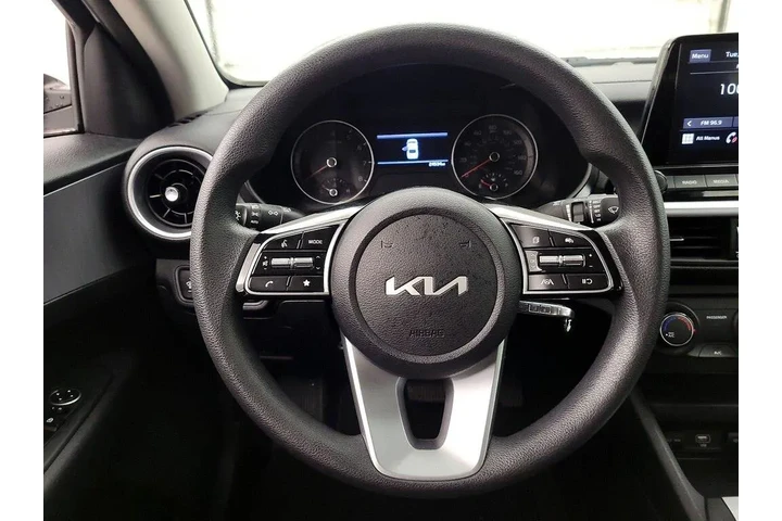 $17998 : Kia Forte 2022 LXS 4dr Sedan image 10