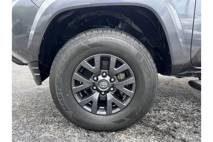$30990 : Toyota Tacoma 2021 4x2 TRD S image 4