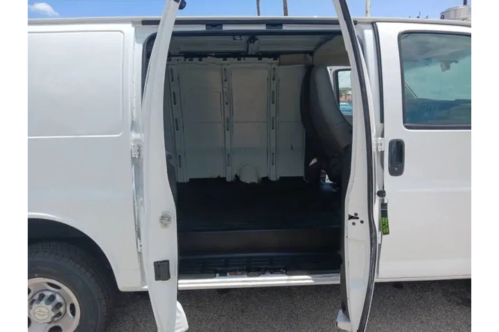 $19900 : 2020 Express 2500 image 1