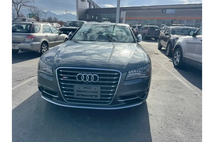 $24237 : Audi S8 2013 AWD 4.0T quattr image 3
