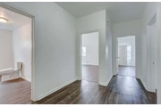 $1900 : 2 Bedroom Apt in James M Wood thumbnail
