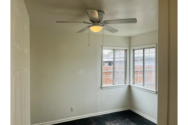 $2800 : 3 recámaras en southgate image 3