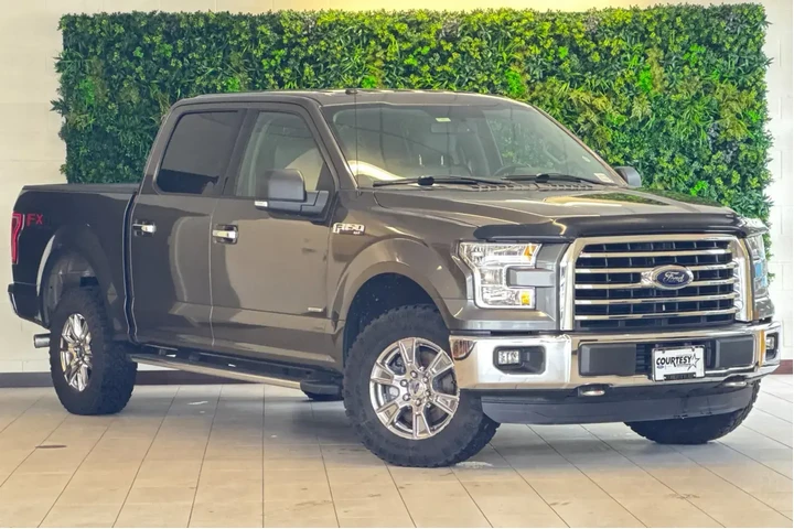 $22997 : Ford F-150 2016 4x4 XLT 4dr image 2