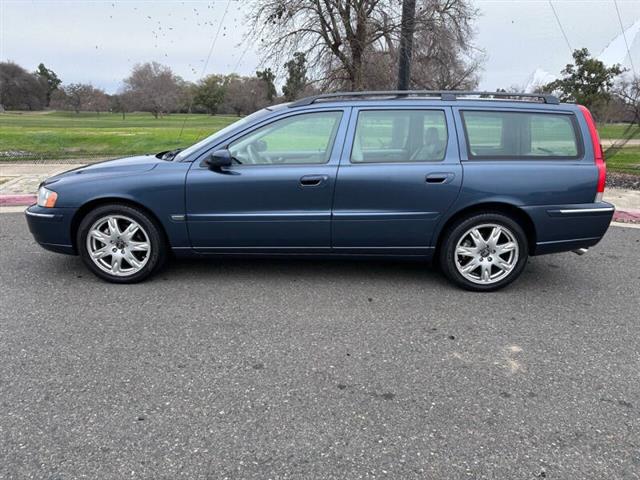 $7495 : 2005 V70 2.5T image 4