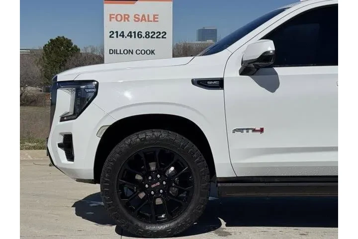 GMC Yukon 2023 4x4 AT4 4dr S image 3