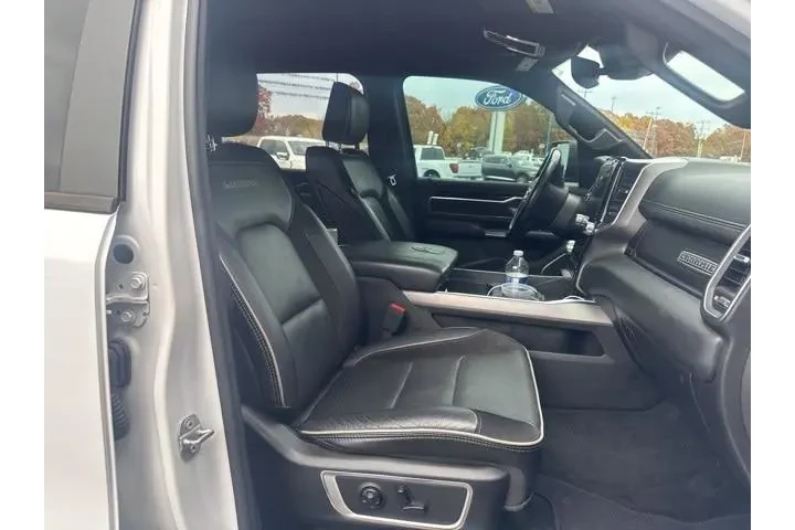 $30989 : Ram 1500 2021 4x4 Laramie 4d image 5