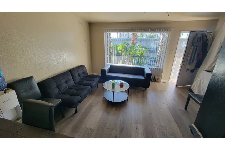 $900 : Rento Habitacion En Long Beach image 1