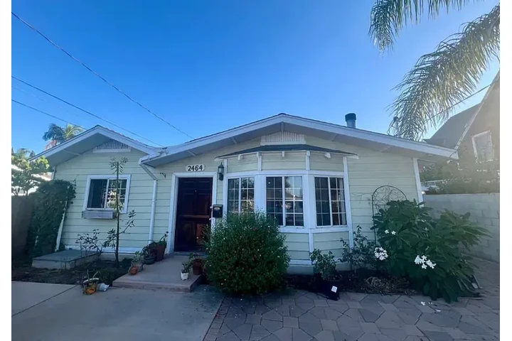 $2800 : Welcome to your cottage home image 1